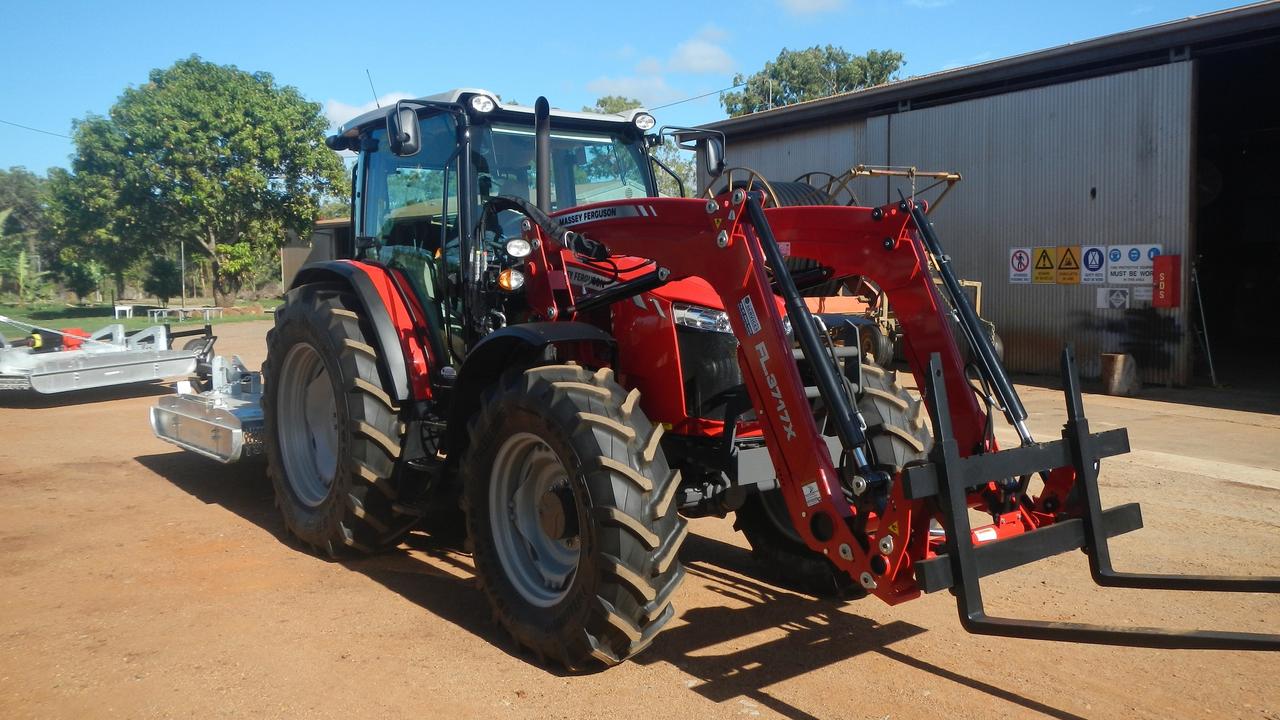 Red tractor similar to the one used by Rennie