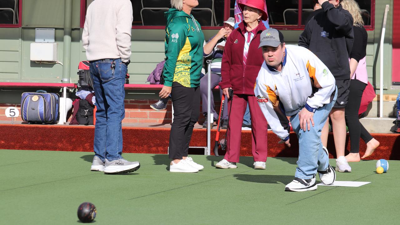 Bowlers at a Bowls Australia community event