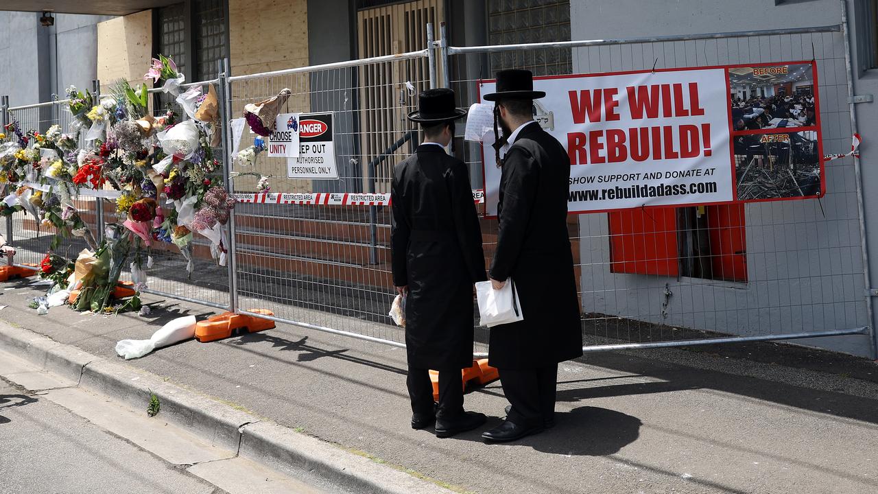 People gather outside the Adass Israel Synagogue (file)