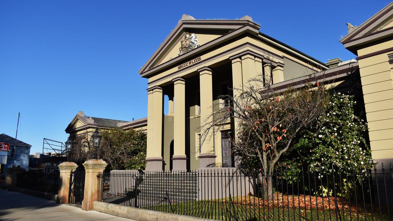 Orange courthouse (file)
