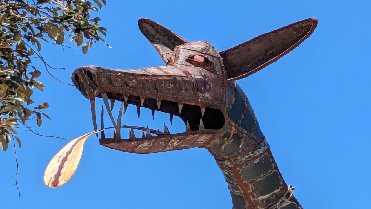 SCULPTOR JOE STARK