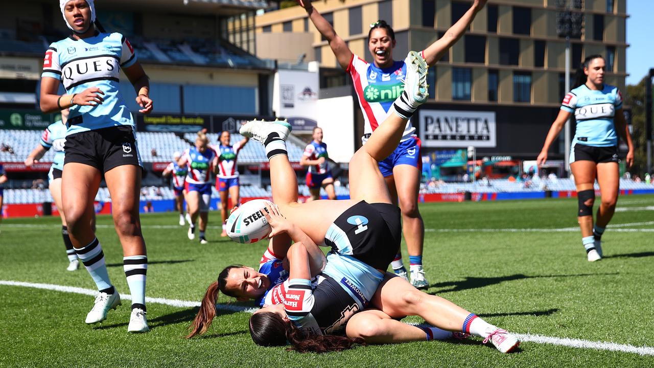 Knights winger Lilly-Ann White touches down