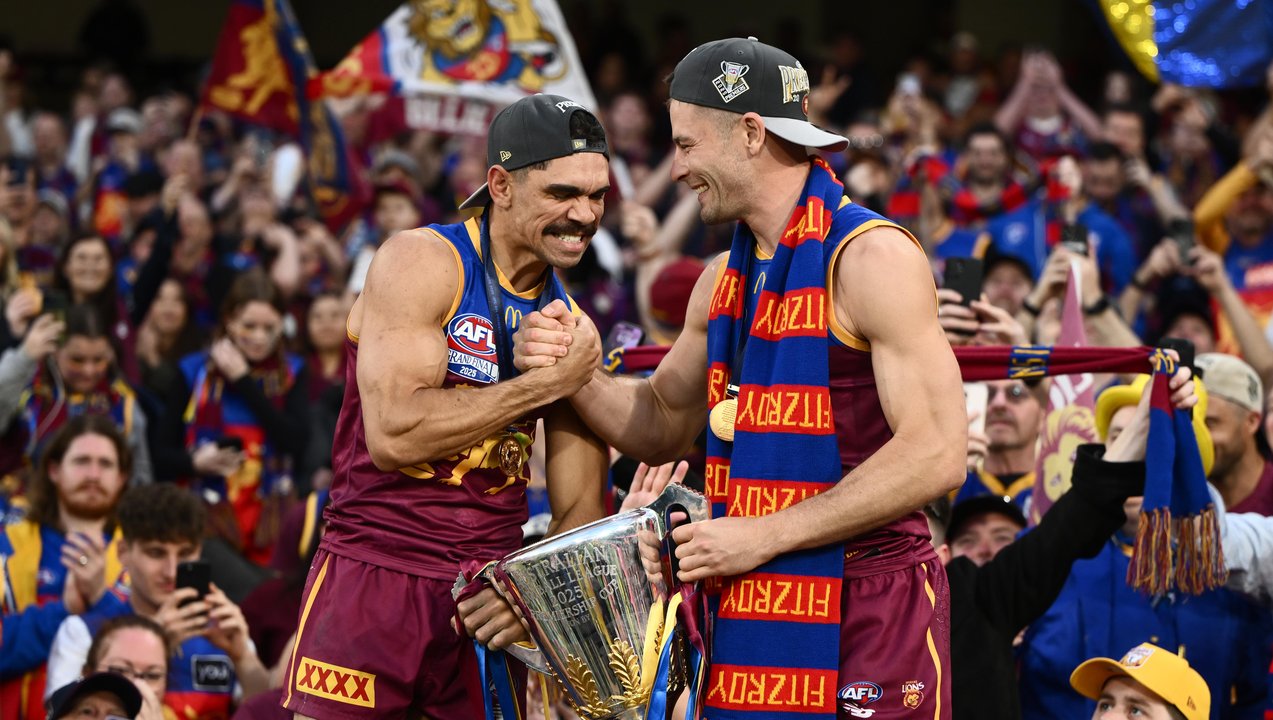 (L-R) Charlie Cameron with Josh Dunkley.