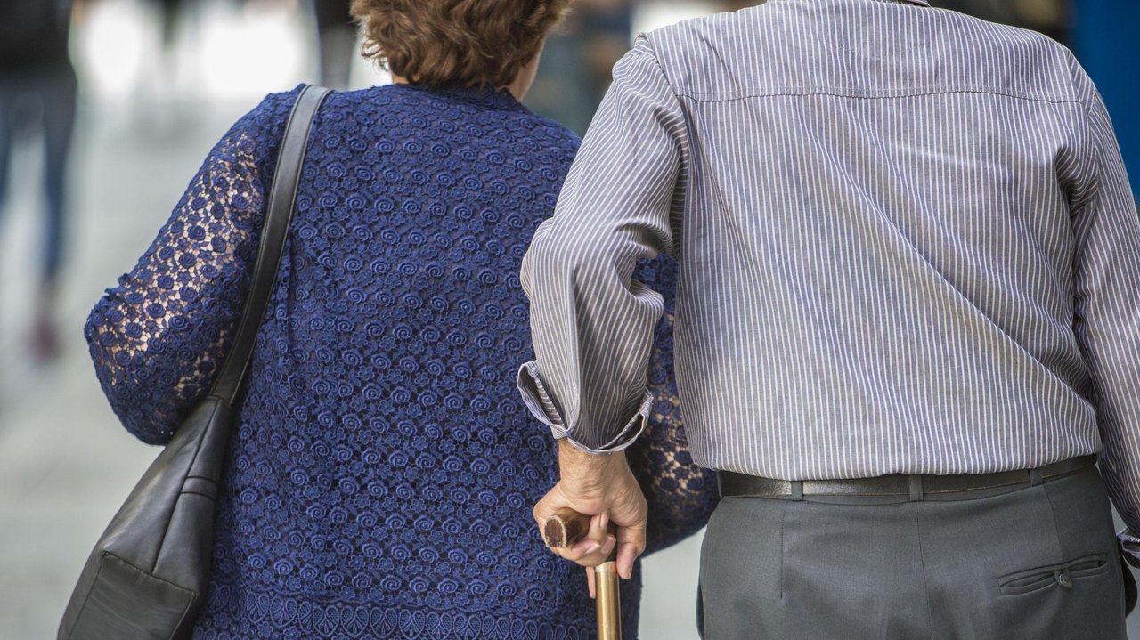 Stock image of an elderly couple in Brisbane