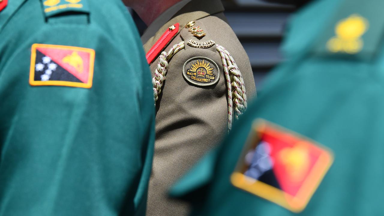 Defence uniforms of Papua New Guinea and Australia