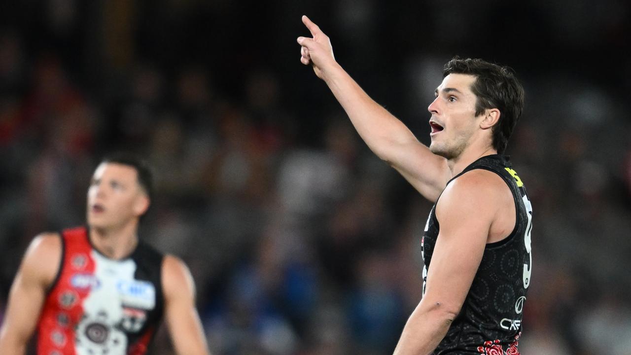 Jack Steele of St Kilda celebrates