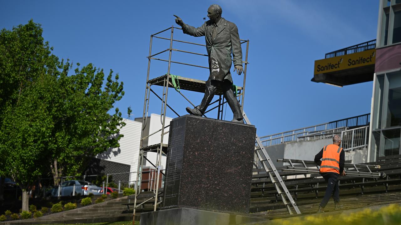 Statue