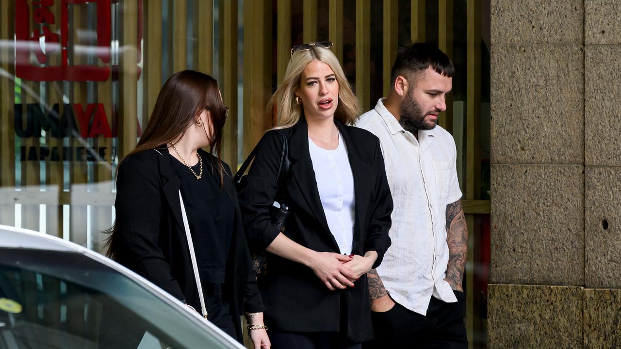 Marjorie Griffiths (centre)