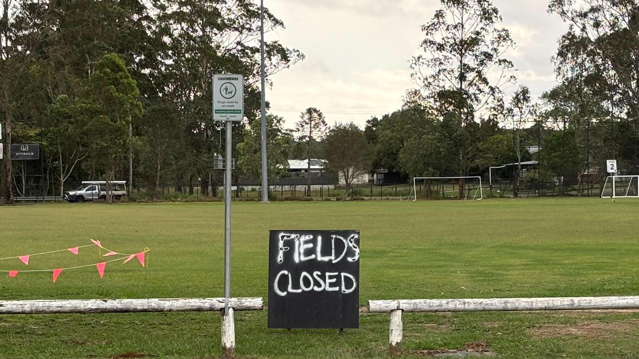 Fields closed sign at a sporting complex