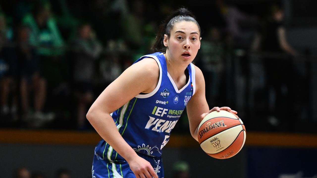 Mackenzie Holmes of Geelong Venom.