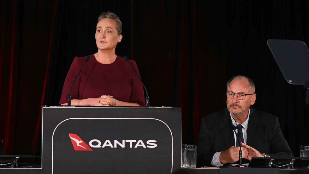Qantas Group CEO Vanessa Hudson and Qantas Board chair John Mullen