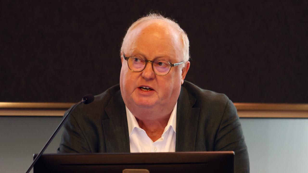 Witness Geoffrey Watson SC at a CFMEU inquiry