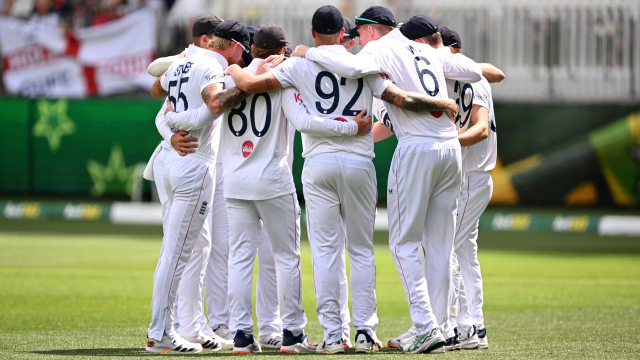 England players went into a huddle in Perth
