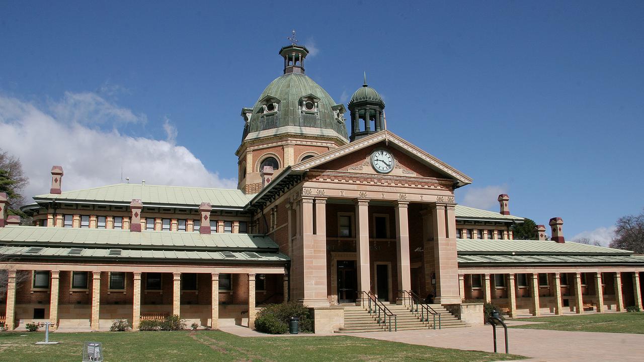 Bathurst Court House (file)