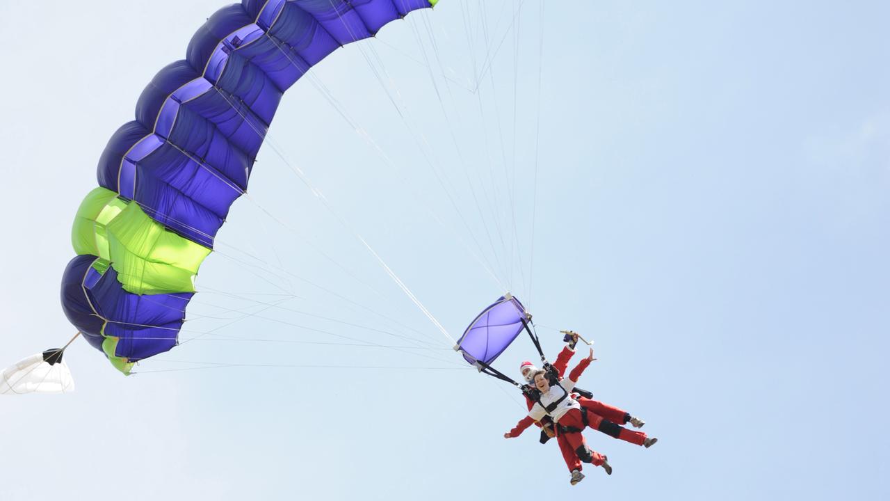 Tandem skydiving