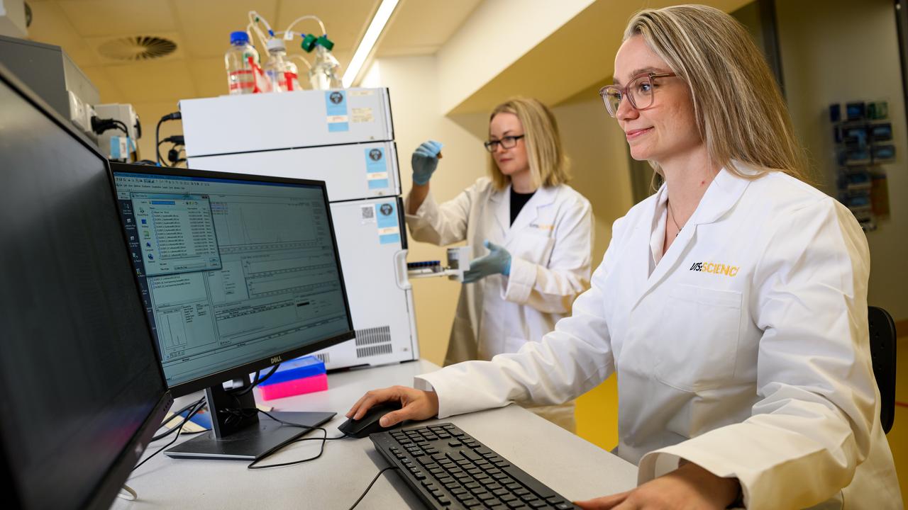 UTS Lecturers Dr Janice McCauley (left), and Dr Dayanne Bordin