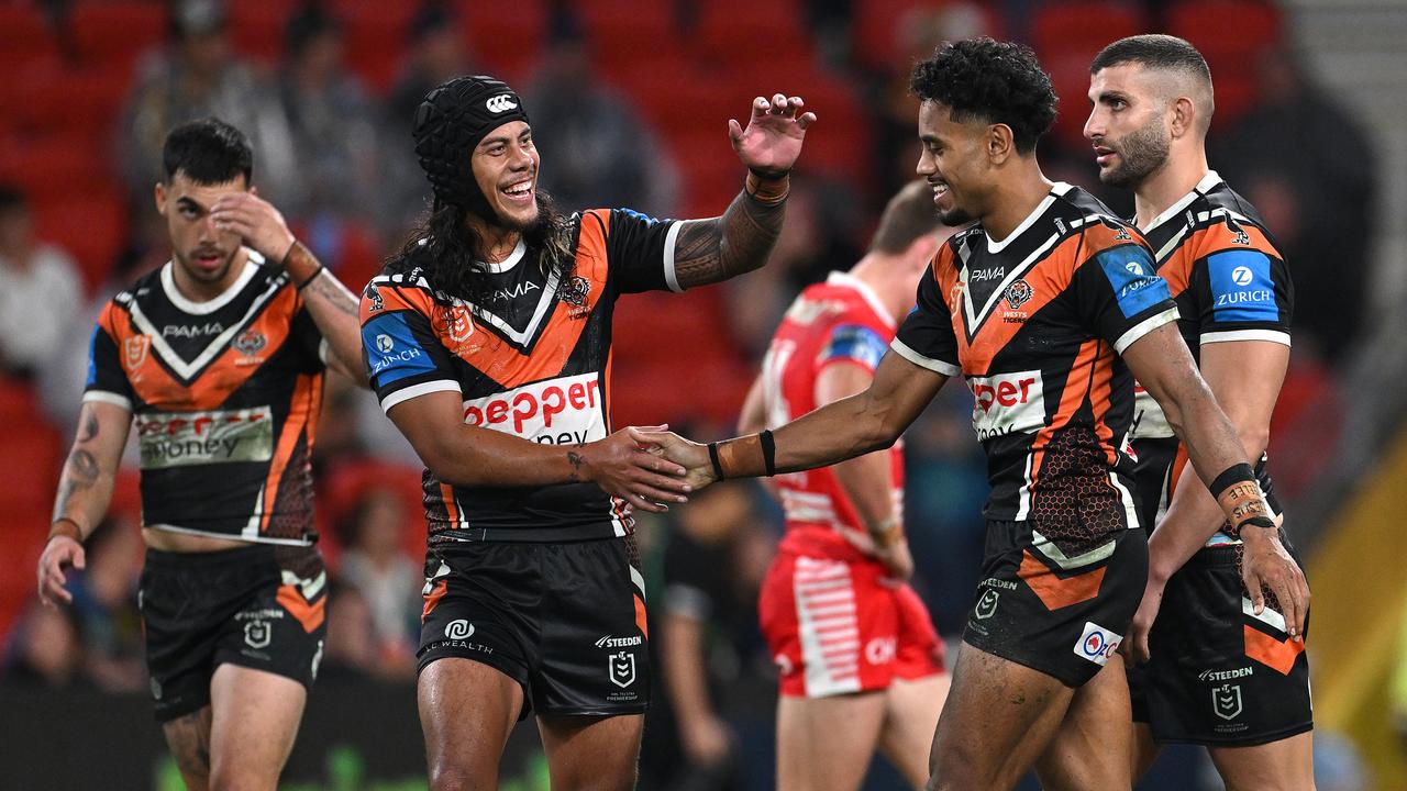 (L-R) Jarome Luai and Jahream Bula.