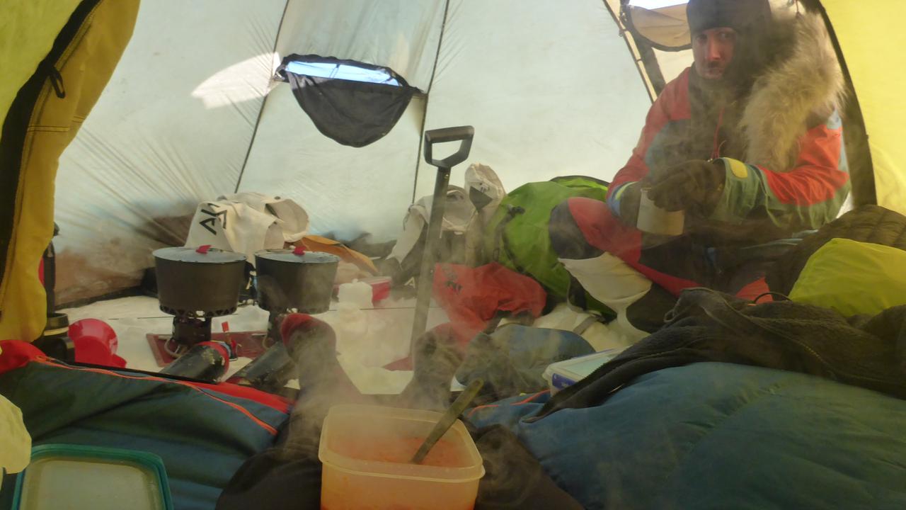 An expedition on the Greenland ice sheet