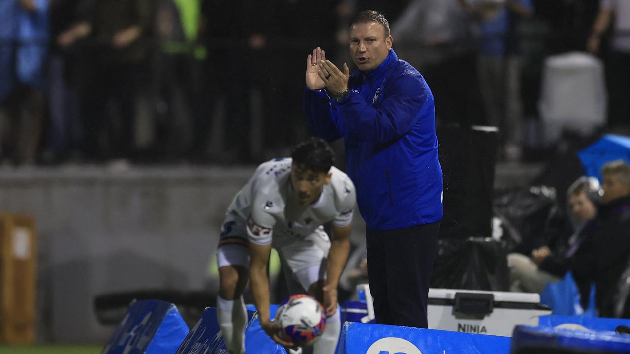 Victory coach Arthur Diles