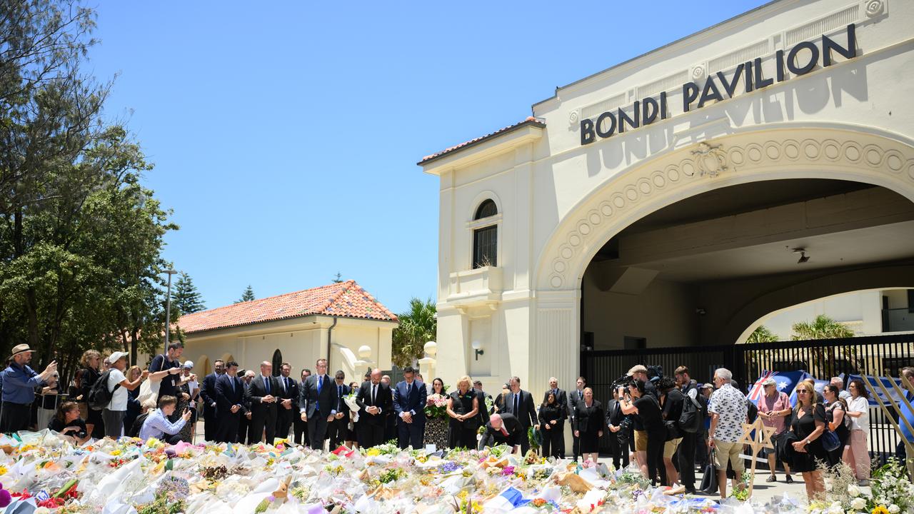Mayors representing NSW local councils lay wreaths