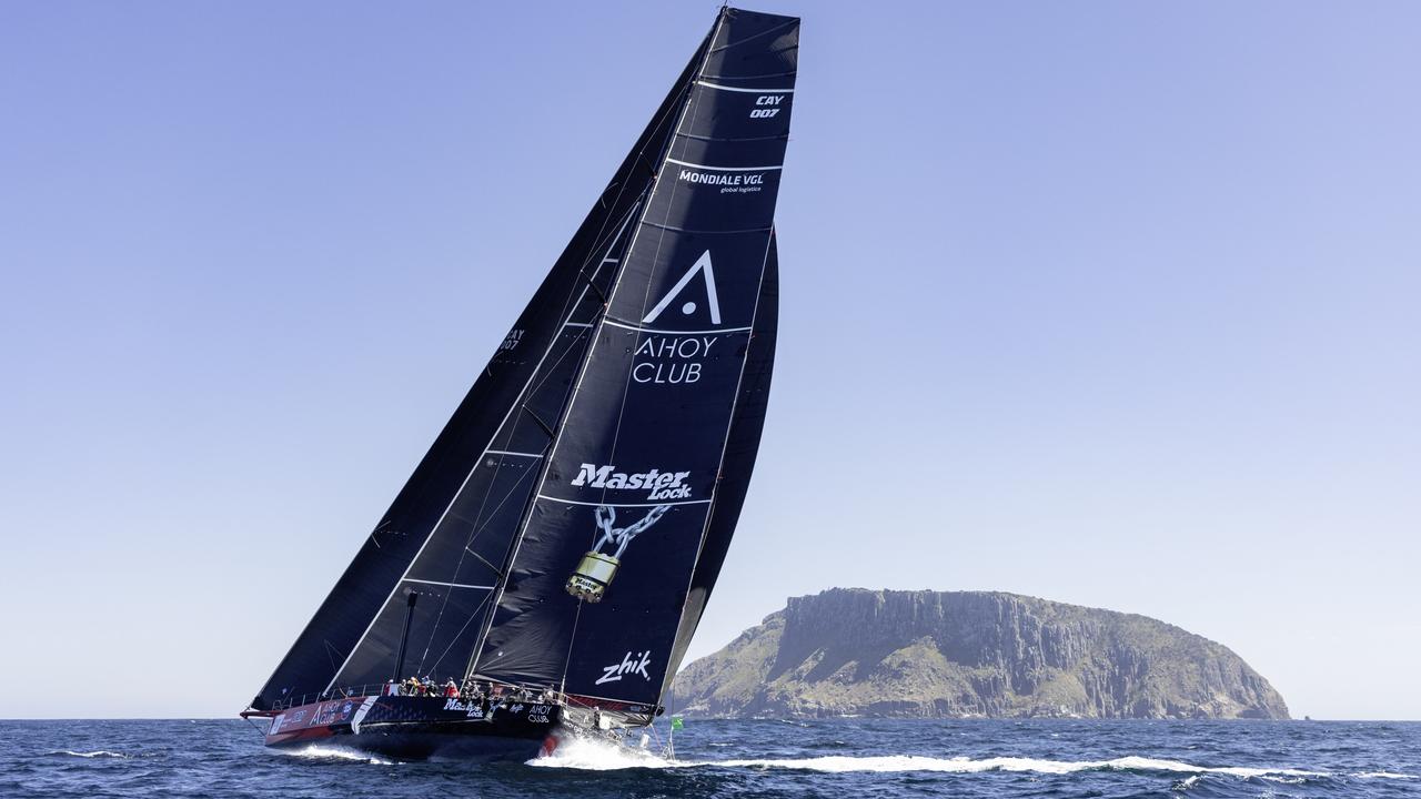 Master Lock Comanche rounding Tasman island