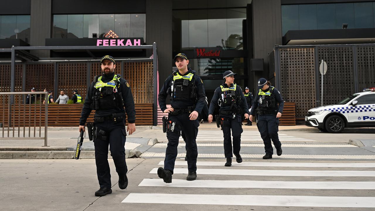 Police shopping centre