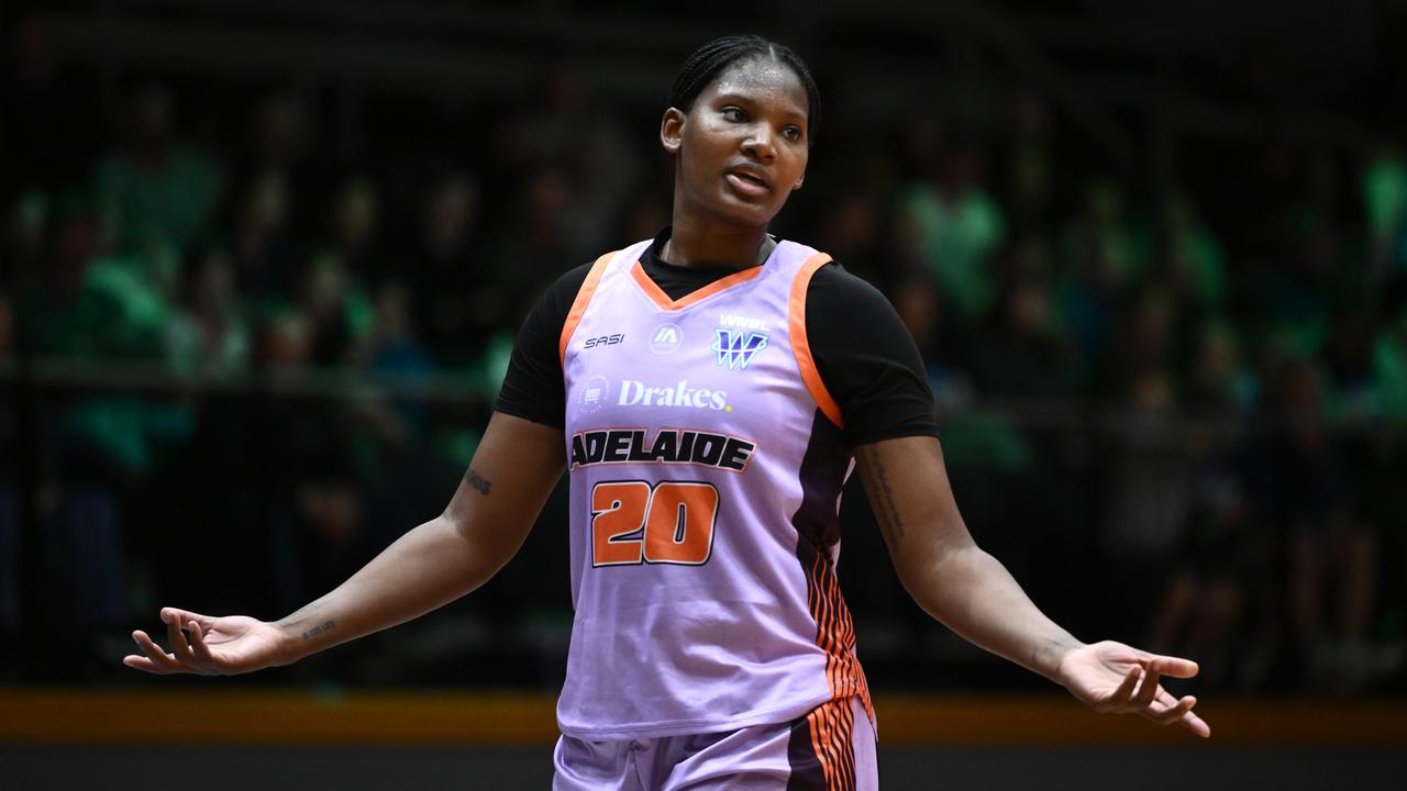 Sania Feagin of Adelaide Lightning.