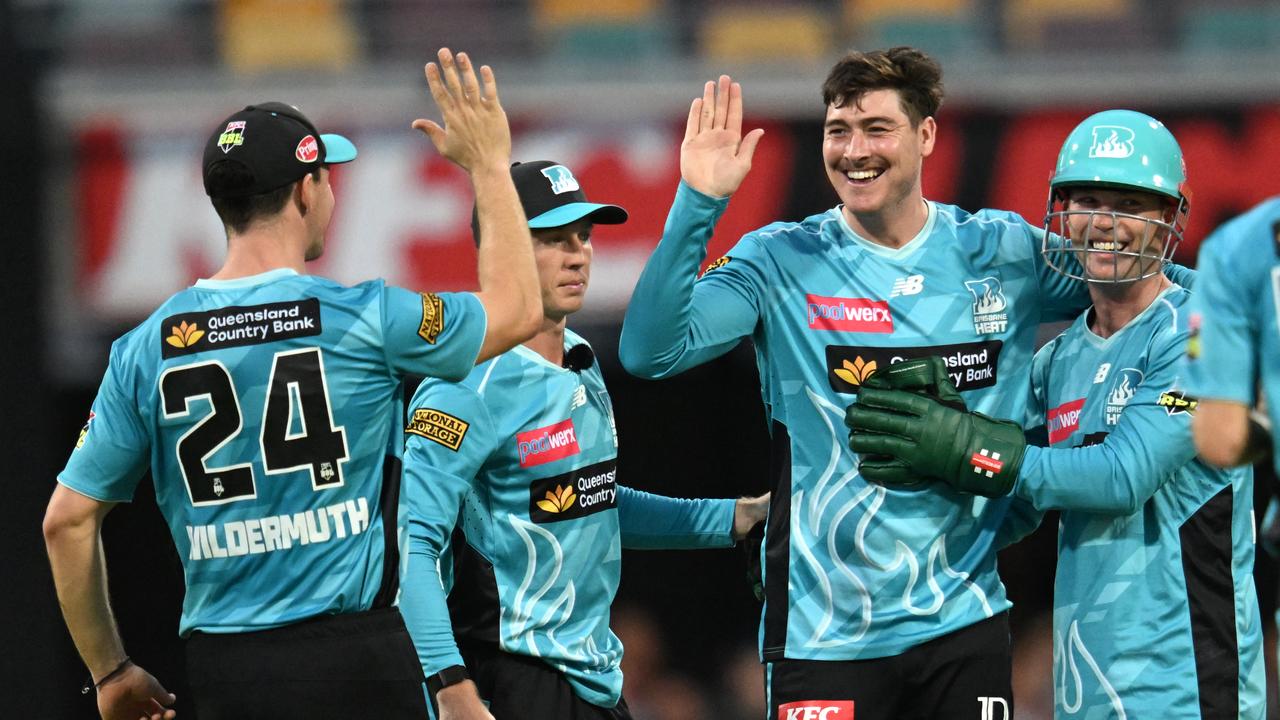 Heat teammates rush to congratulate Matt Renshaw