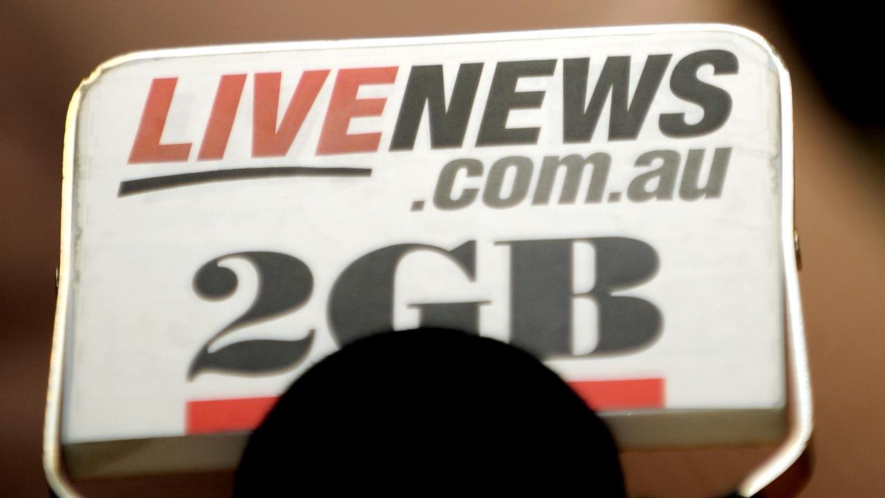 Radio 2GB microphone logo