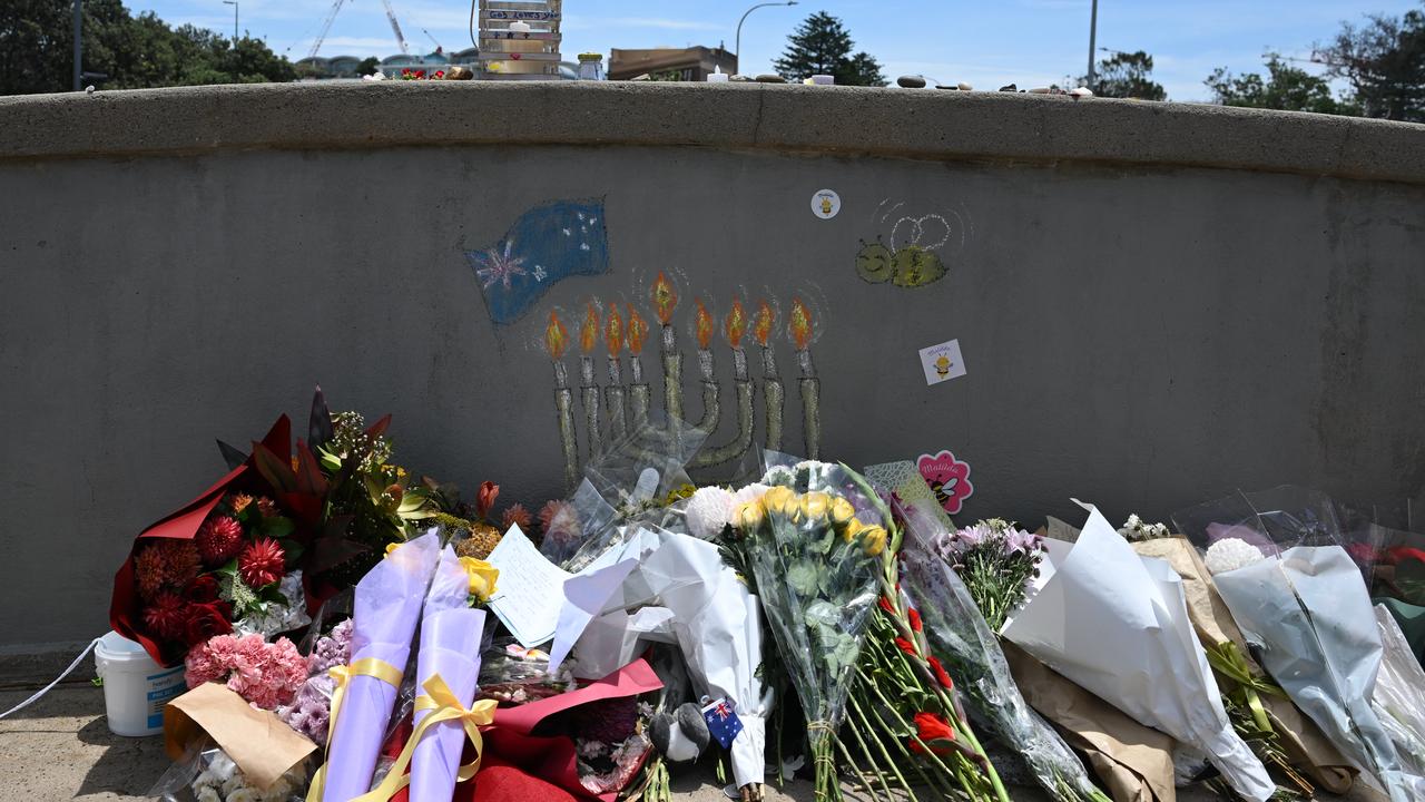 Tributes for victims of the Bondi massacre