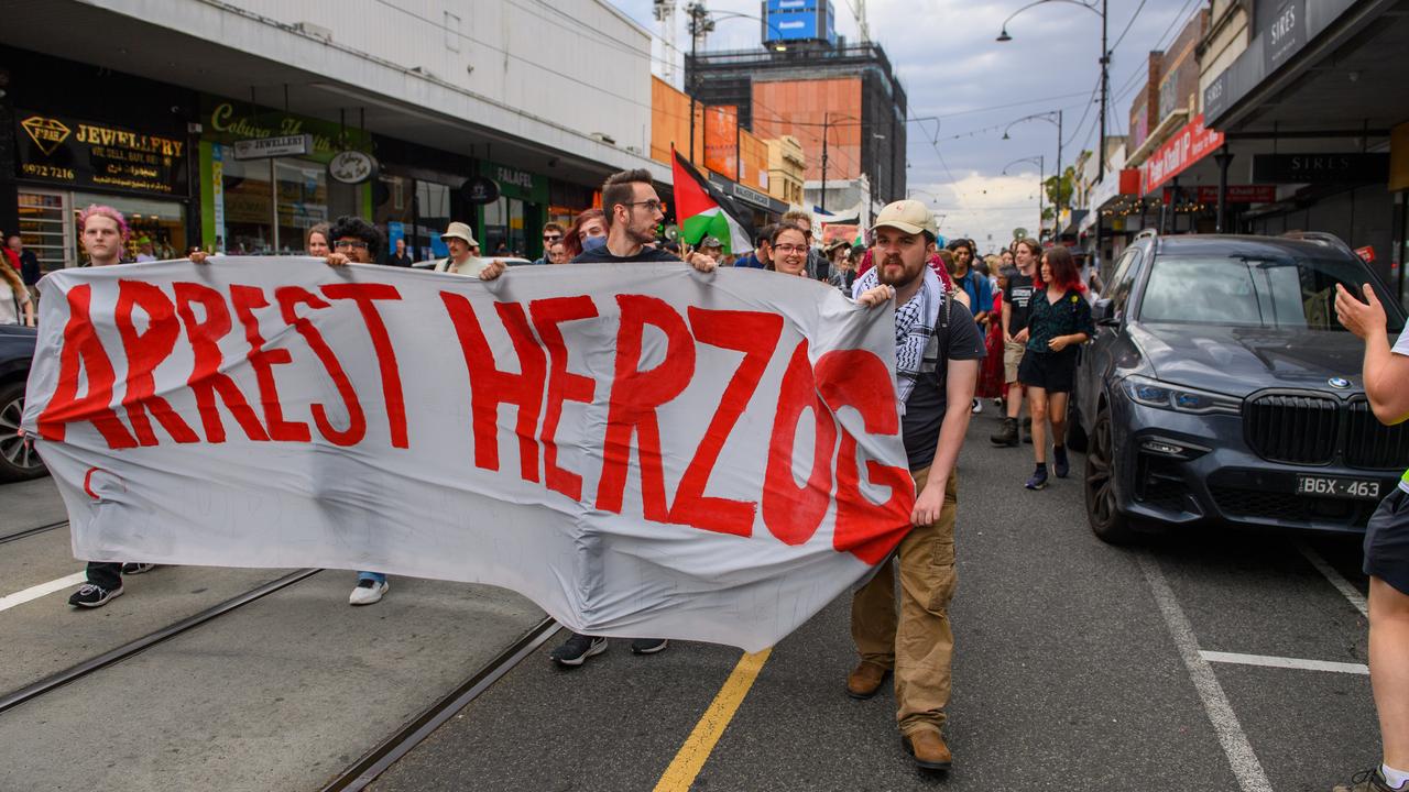 Herzog protest 