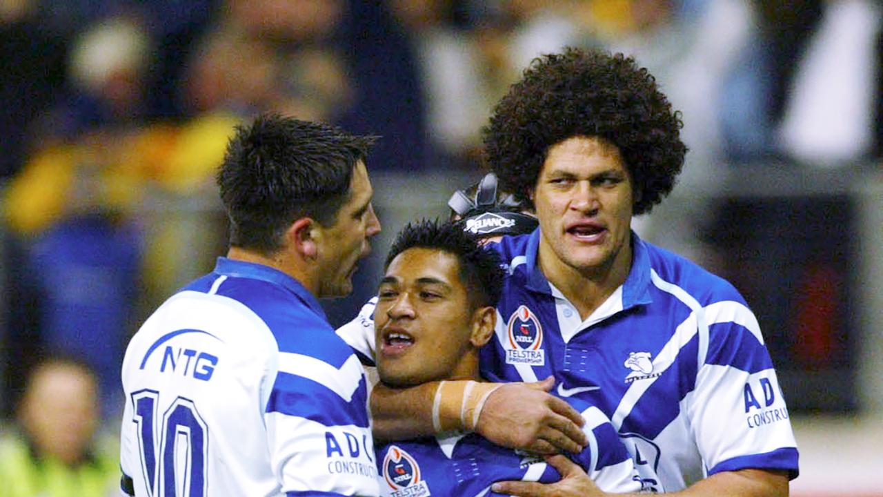 Matt Utai with team mates