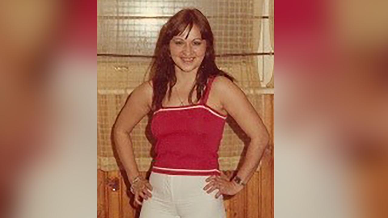 hotel singer Haroula Kipouridou