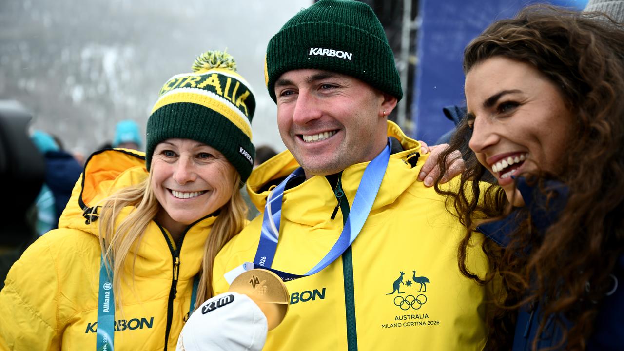 (L-R) Alyssa Camplin, Cooper Woods and Jessica Fox.