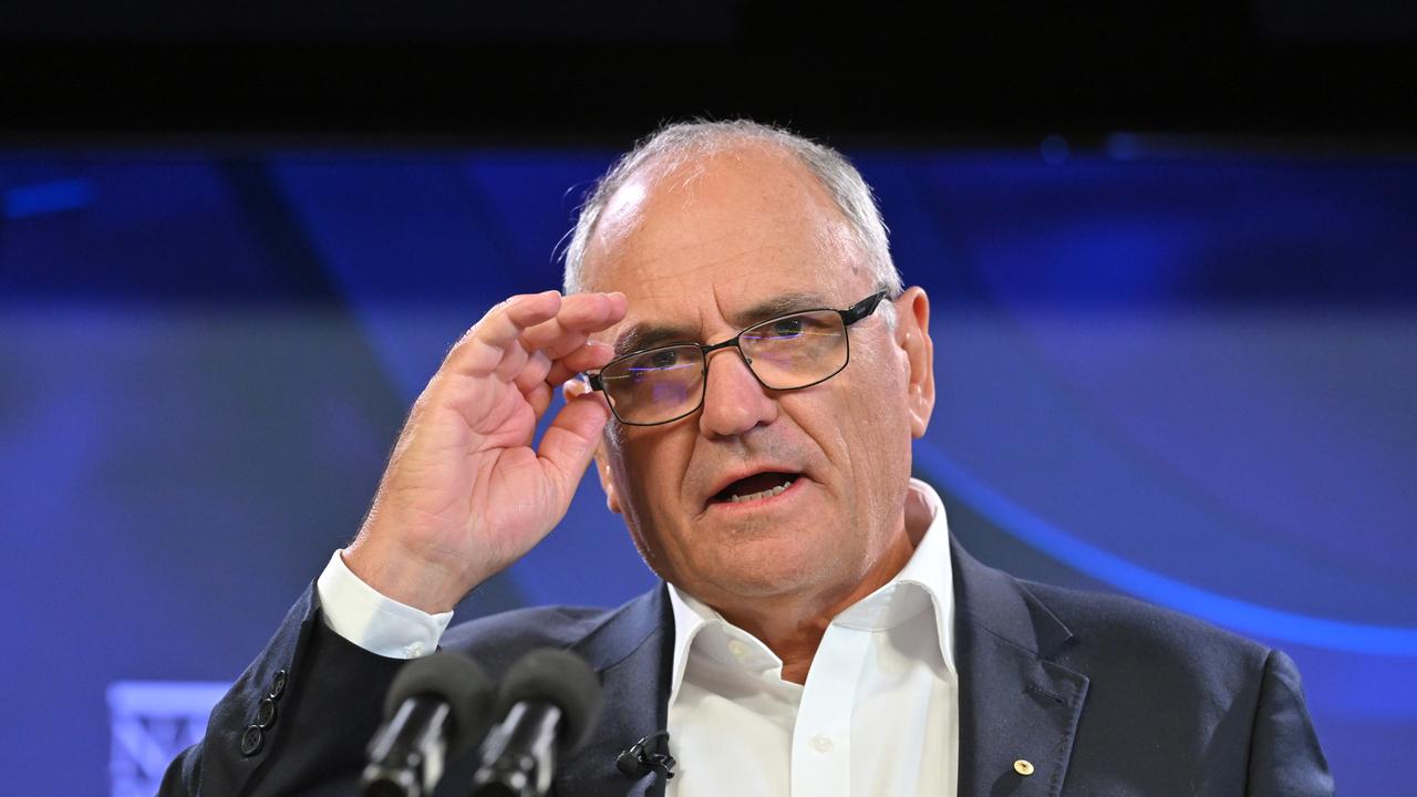 Ex-Treasury boss Ken Henry