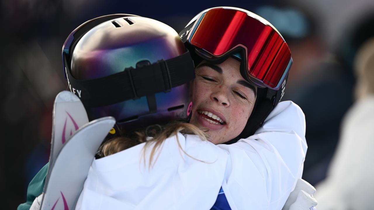 (L-R) Olivia Giaccio and Jakara Anthony.