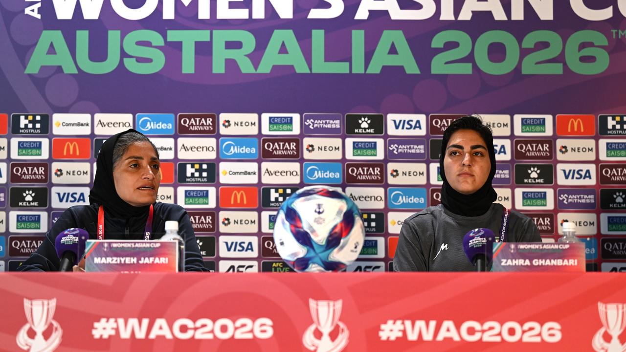 (L-R) Marziyeh Jafari and Zahra Ghanbari.