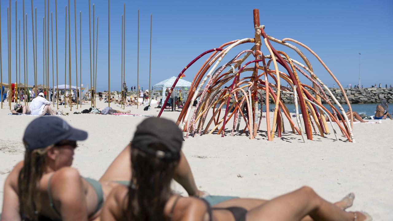 Cradle of Life by Yuri Miyashita at Sculpture by the Sea in Perth