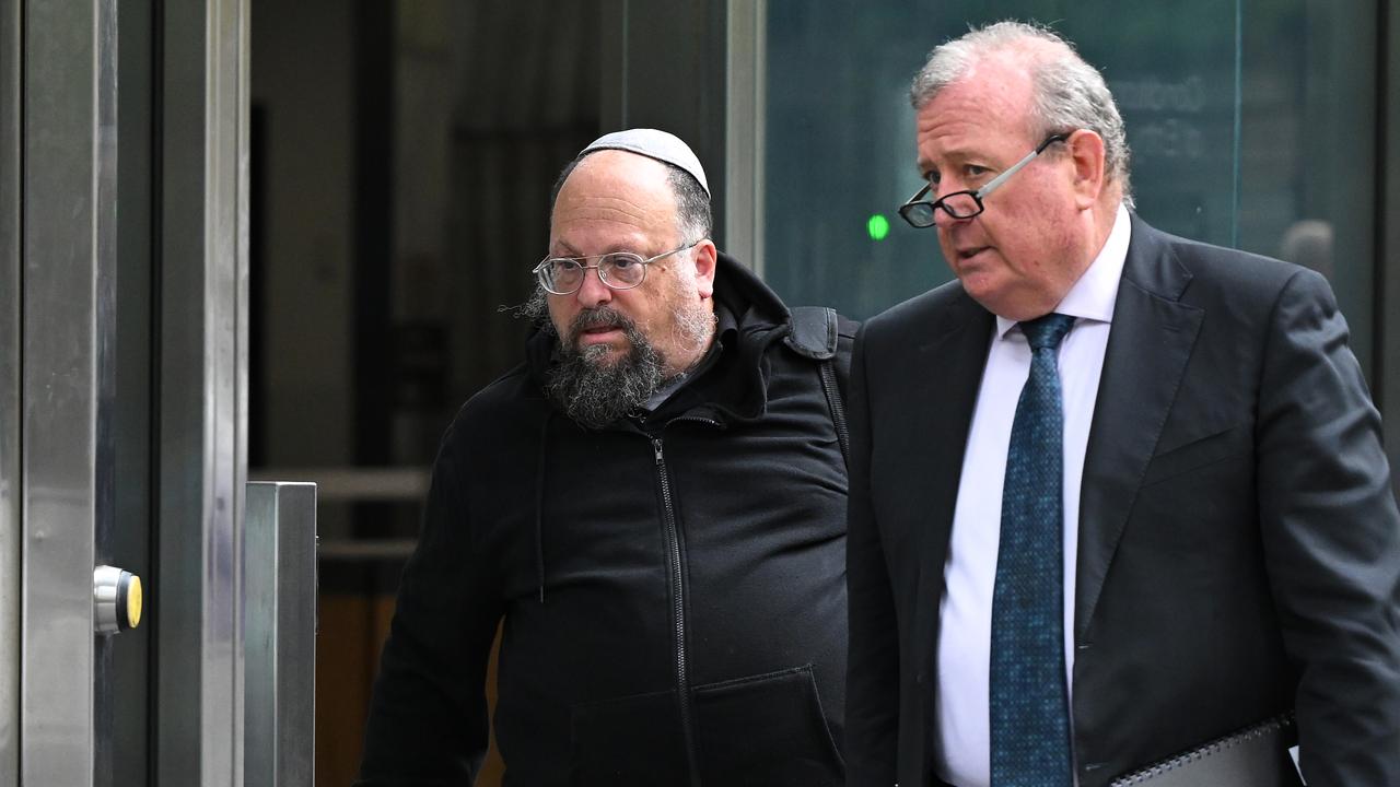 Zev Serebryanski (left)