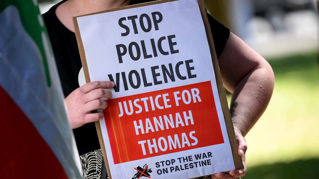 Placard supporting Hannah Thomas (file)