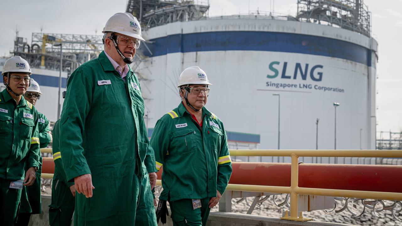 Anthony Albanese and Leong Wei Hung