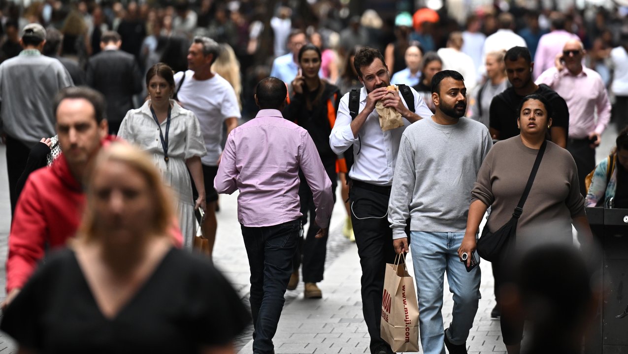 Sydney CBD workers (file)