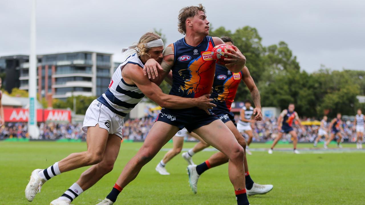 Bailey Smith kept a tight check on West Coast's Harley Reid.
