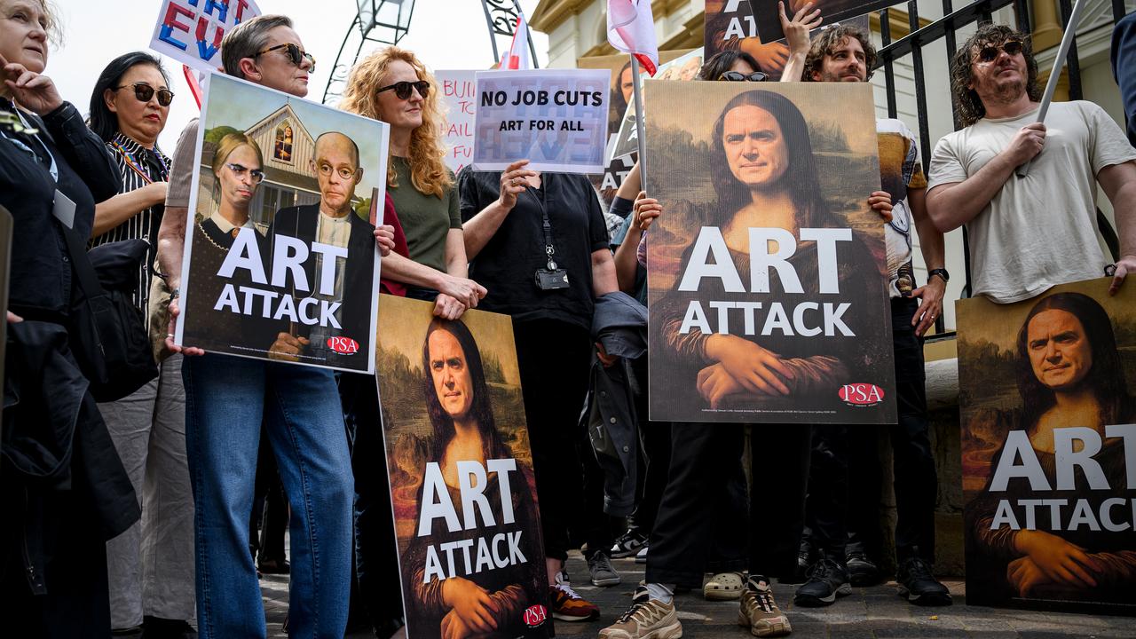 AGNSW staff protest funding cuts outside NSW parliament in 2025
