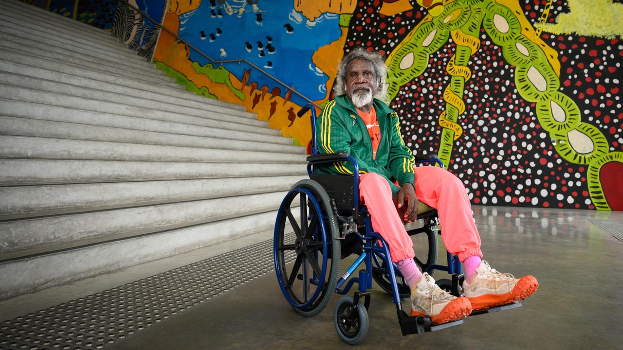 Walmajarri artist John Prince Siddon