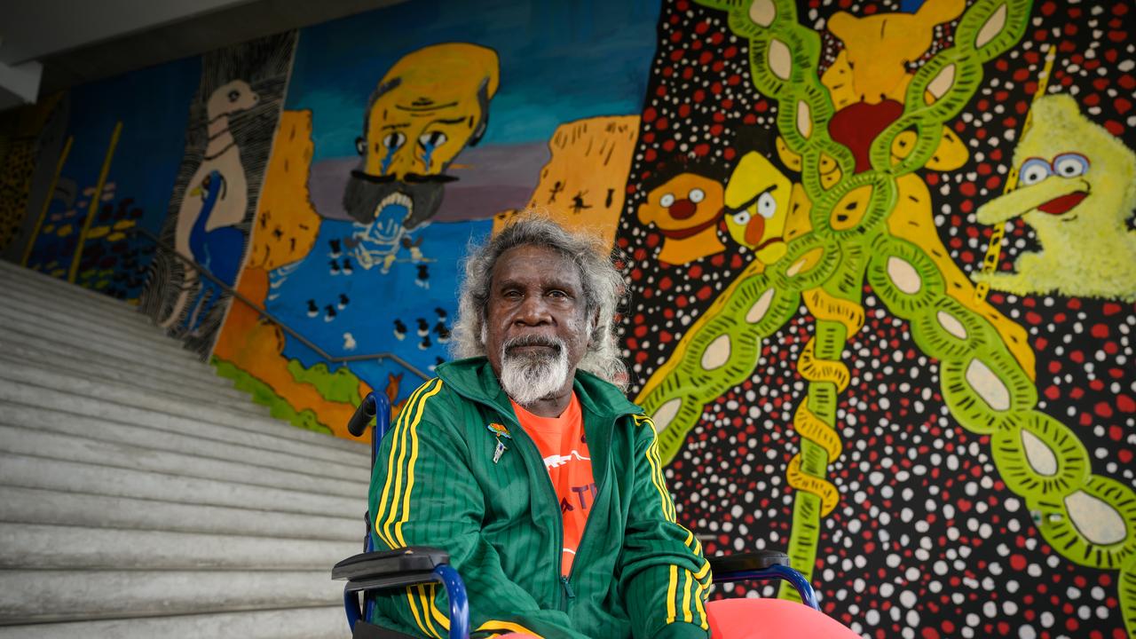 Walmajarri artist John Prince Siddon