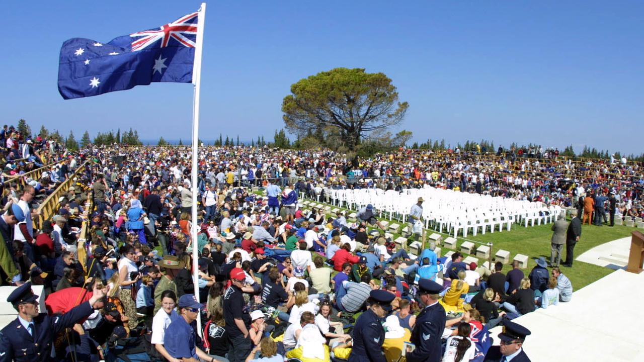 Crowds at Gallipoli 