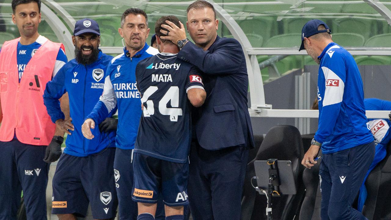 Coach Arthur Diles would love to see Juan Mata stay at Victory.