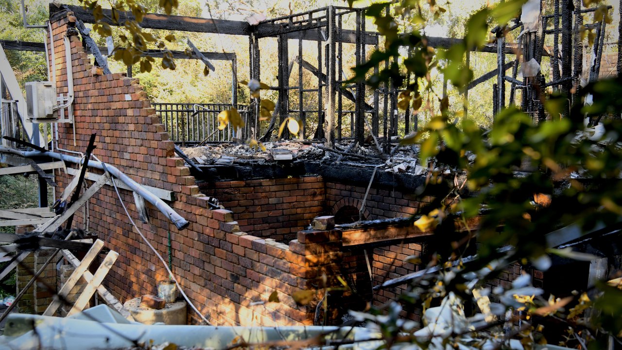 Fatal Bowen Mountain house fire.