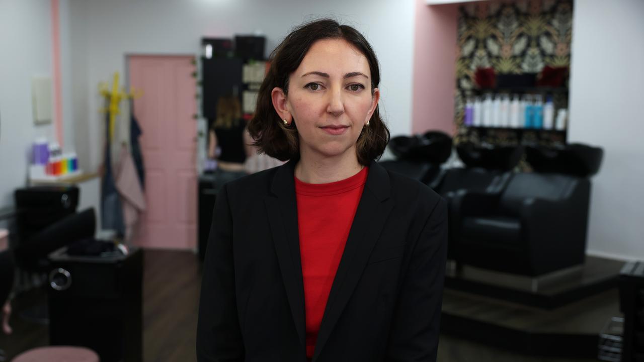 Hannan McCann in salon